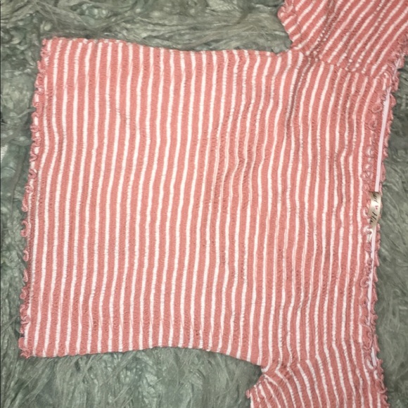 Fashion Nova Tops - Fashion Nova Off the Shoulder Crop Top Fashion Nova Tops - Fashion Nova Off the Shoulder Crop Top